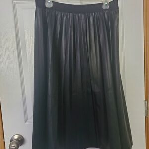 Laundry By Shelli Segal Black Pleated Midi Skirt